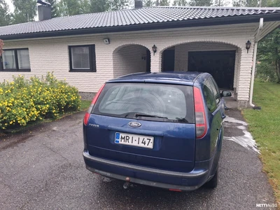 Ford Focus 1.6 trend 2007, kuva 3/4