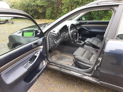 Audi A4 Avant 1,9 TDI quattro 1998, kuva 6/12