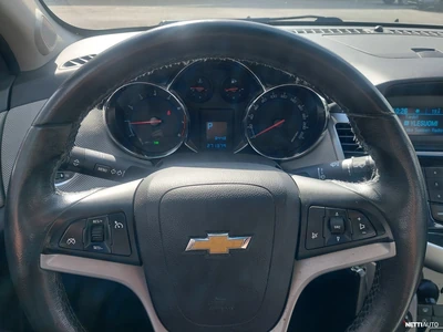 Chevrolet Cruze 2011, kuva 6/11