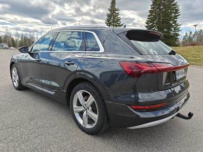 Audi e-tron 2020, photo 5/10