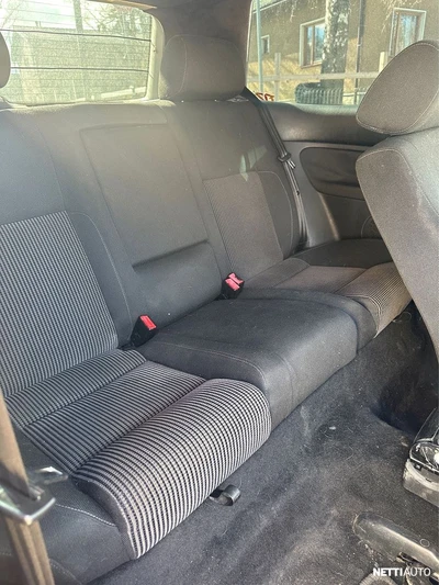 Volkswagen Golf 2001, kuva 7/10