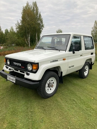 Toyota Land Cruiser 1990, kuva 7/18
