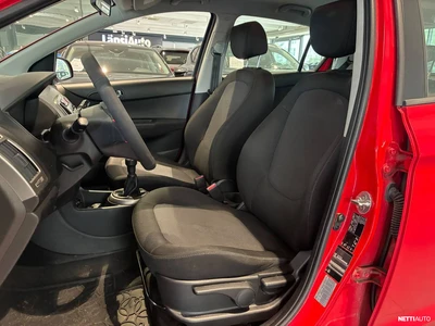 Hyundai i20 5d 1,2 5MT Classic 2013, photo 6/8