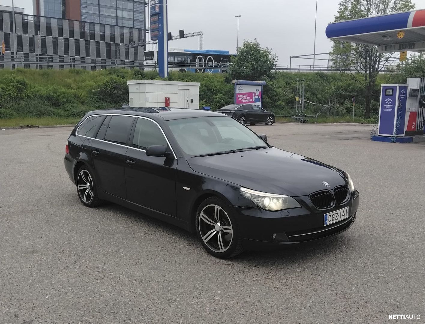 BMW 520