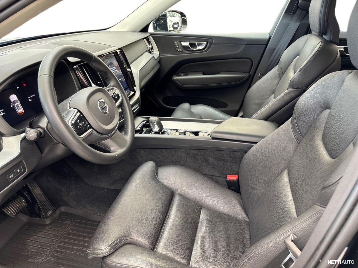 Volvo XC60 2023, photo 7/27