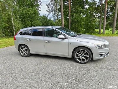 Volvo V60 2016, photo 3/12