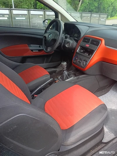 Fiat Grande Punto 2007, kuva 2/6