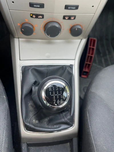 Opel Astra 2007, kuva 3/11