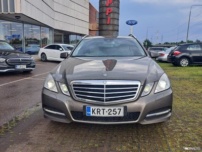 Mercedes-Benz E 2012, photo 2/12