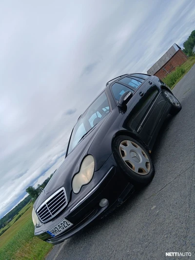 Mercedes-Benz C 2002, kuva 1/9