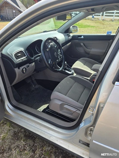 Volkswagen Golf 2010, kuva 5/8