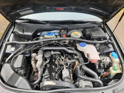 Audi A4 Avant 1,9 TDI quattro 1998, kuva 5/12