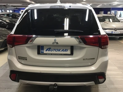 Mitsubishi Outlander 2017, kuva 6/18