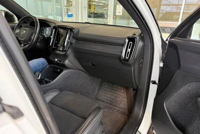 Volvo XC40 T5 TwE Business R-Design aut 2021, photo 7/9