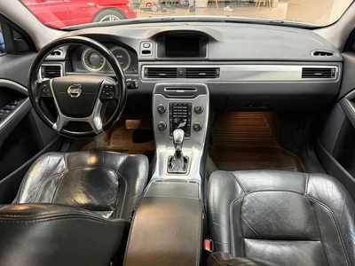 Volvo V70 2013, photo 2/10