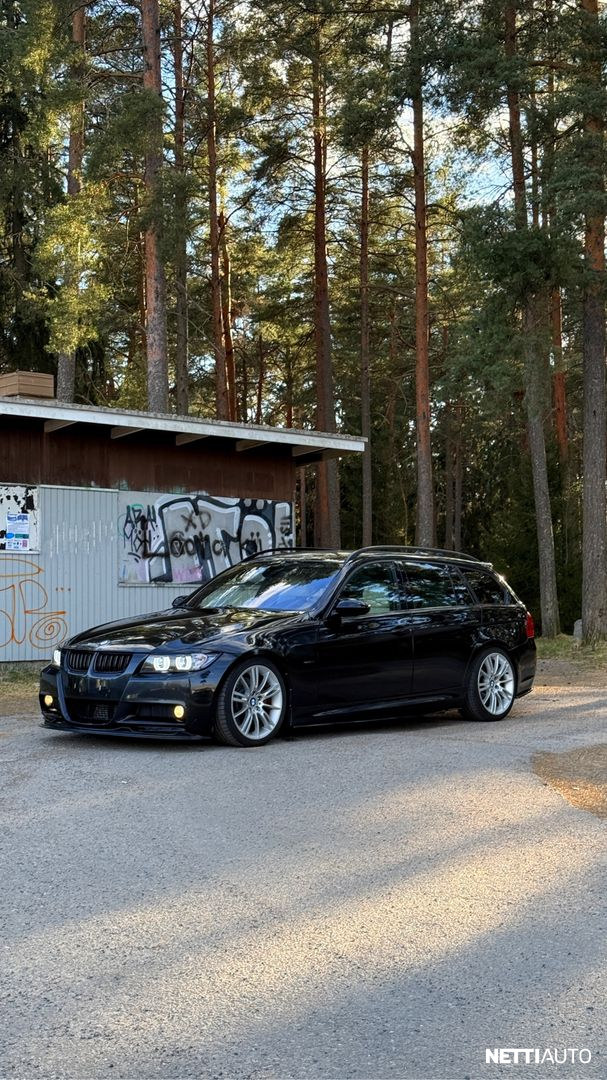 BMW 330