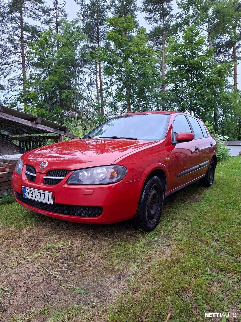 Nissan Almera