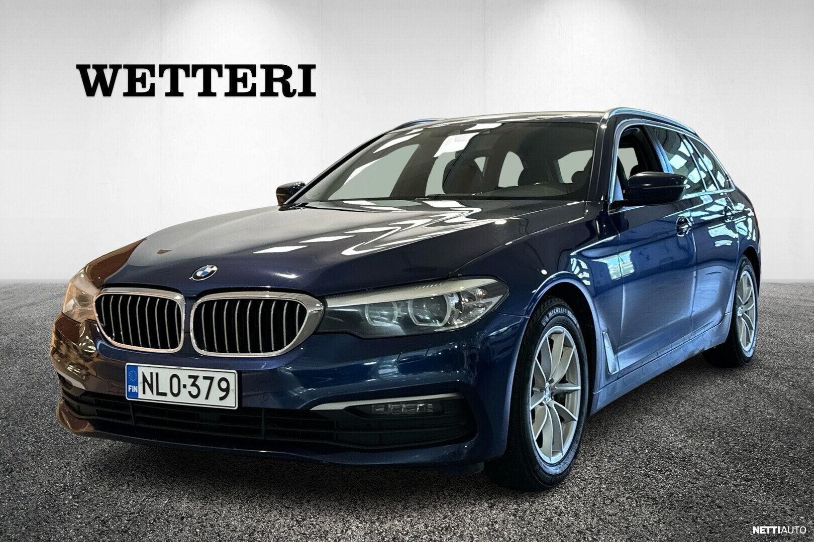BMW 518