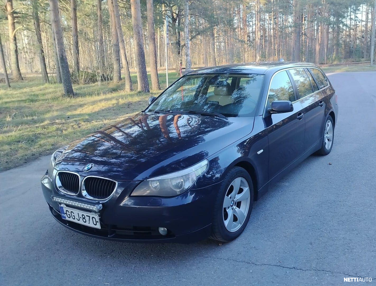 BMW 525