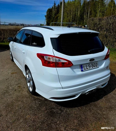 Ford Focus 2014, kuva 6/10