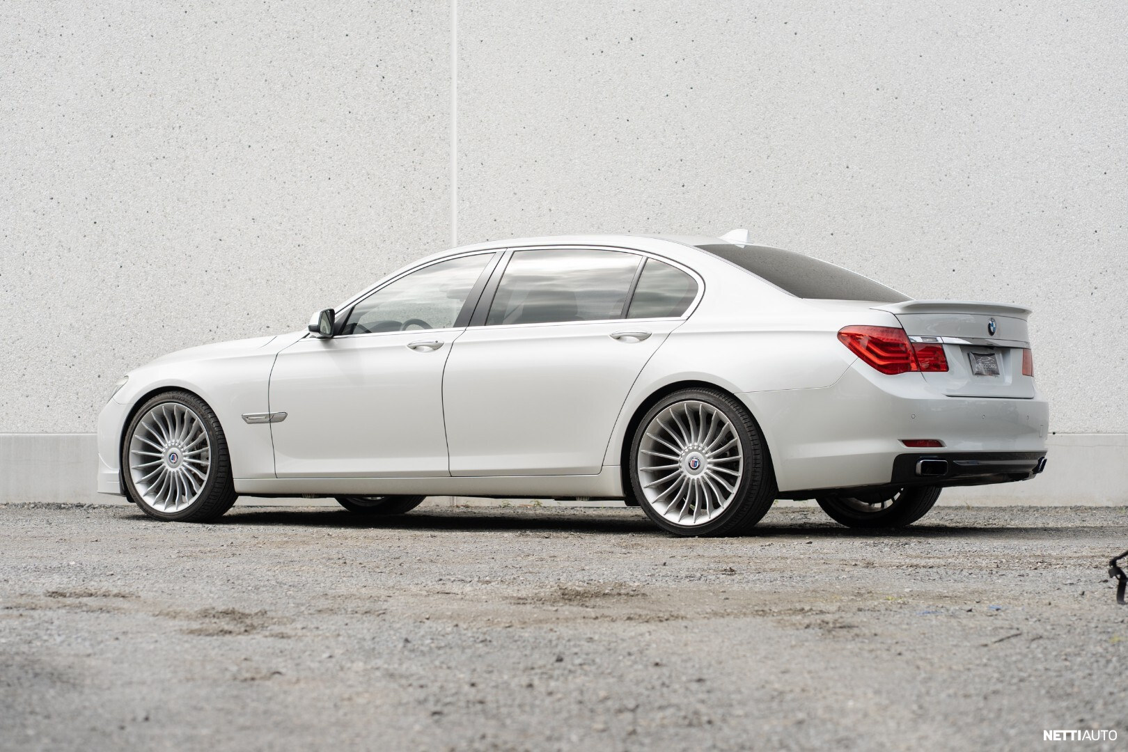 BMW 750