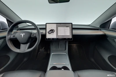 Tesla Model Y Long Range 2023, photo 7/9