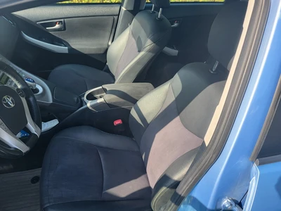 Toyota Prius PHEV Premium 2013, photo 7/10
