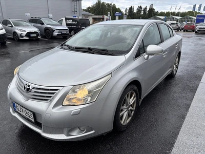 Toyota Avensis 2011, kuva 1/3