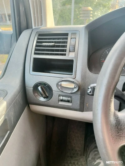Volkswagen Transporter 2009, photo 7/8