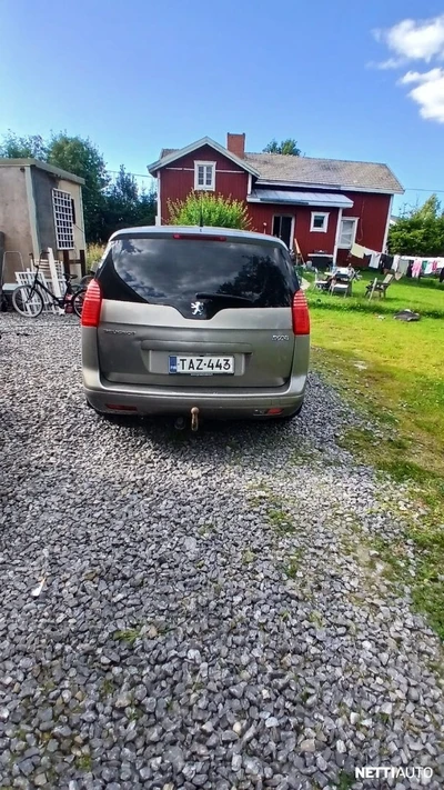 Peugeot 5008 2010, kuva 4/8