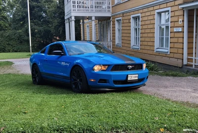 Ford Mustang 2012, photo 1/16