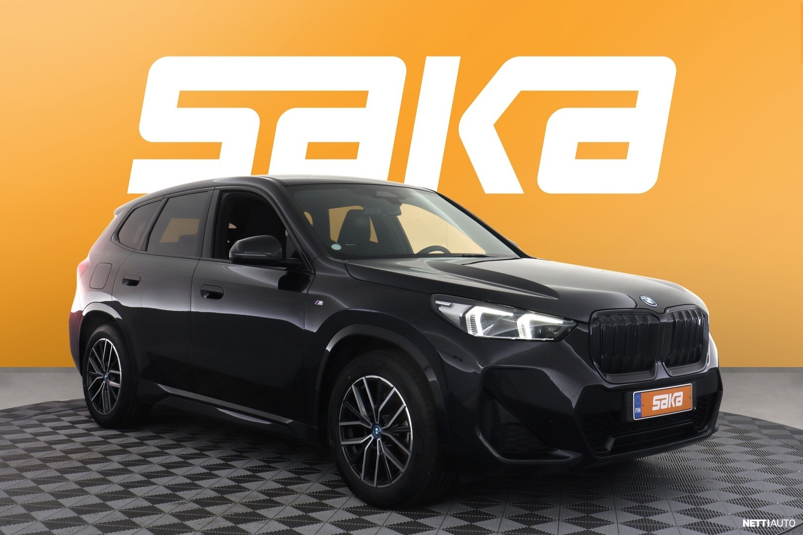 BMW iX1