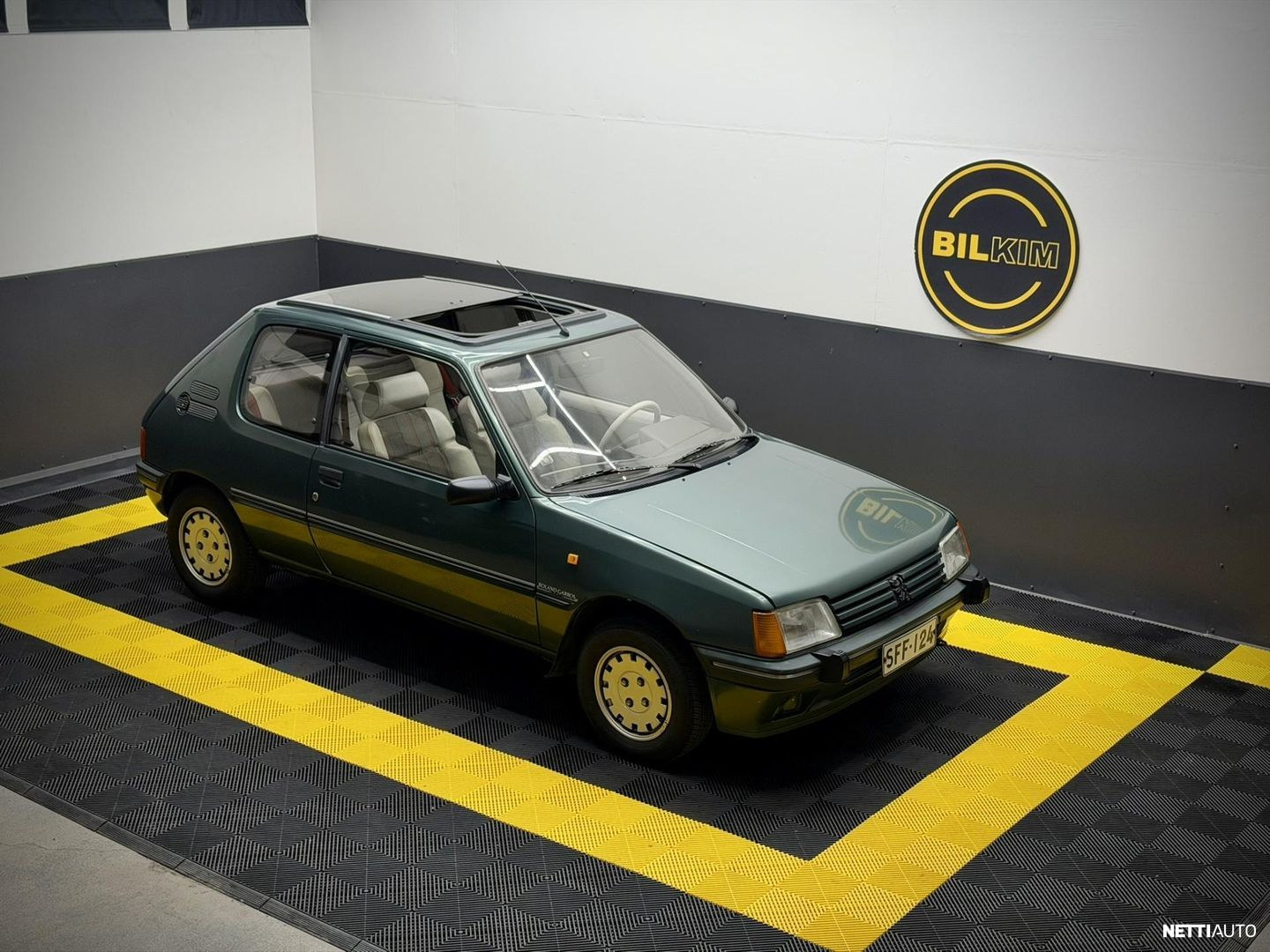 Peugeot 205