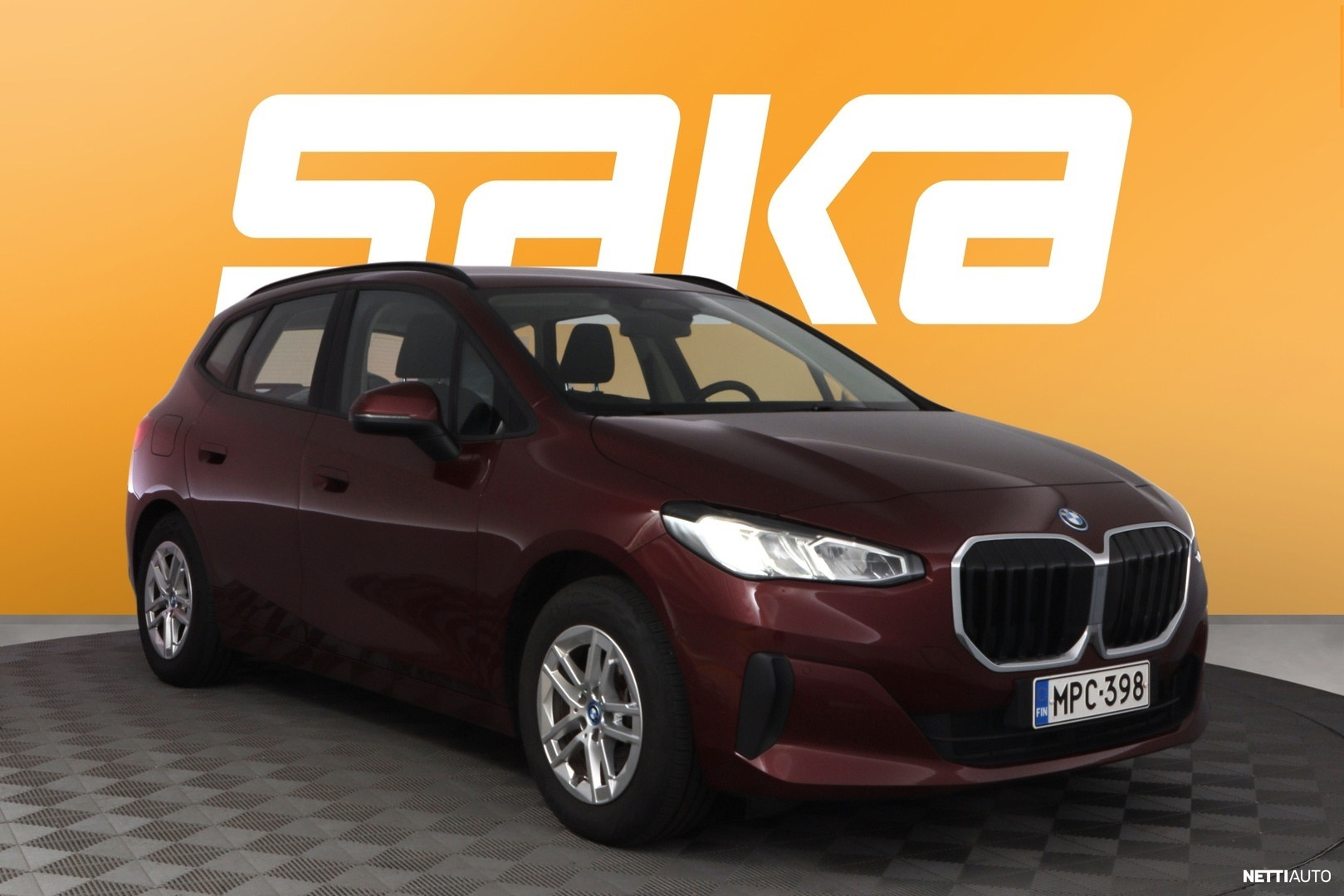 BMW 225