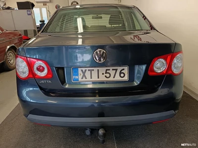 Volkswagen Jetta Trendline 1,6 75 kW 2007, kuva 4/10