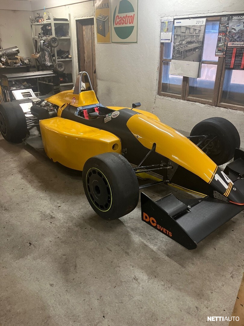 Reynard 923