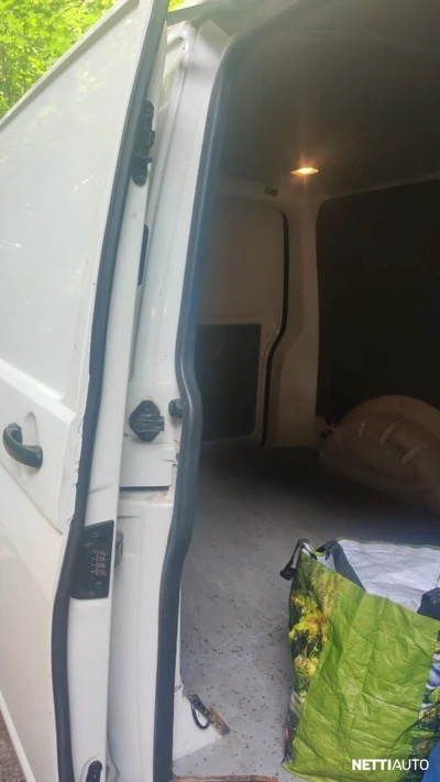 Volkswagen Transporter 2011, photo 1/9