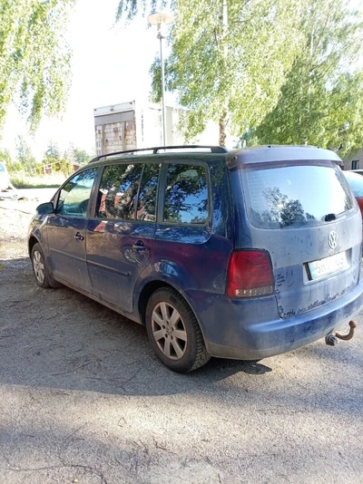 Volkswagen Touran 2005, kuva 3/12