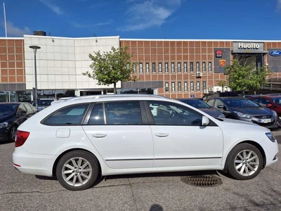 Skoda Superb 2014, kuva 6/10