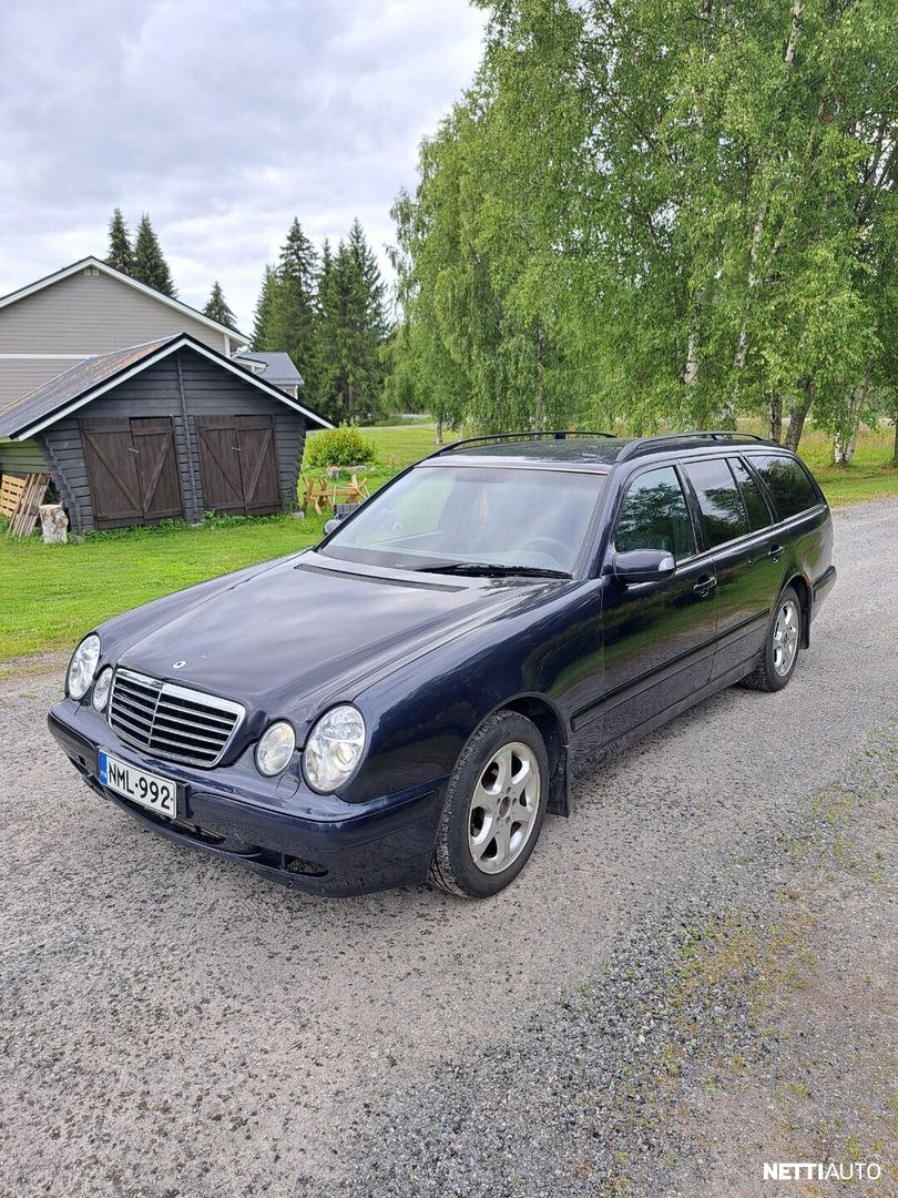 Mercedes-Benz E 320