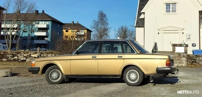 Volvo 244 244GLE, "Arabi" 226 tkm ajettu 1982, kuva 1/21