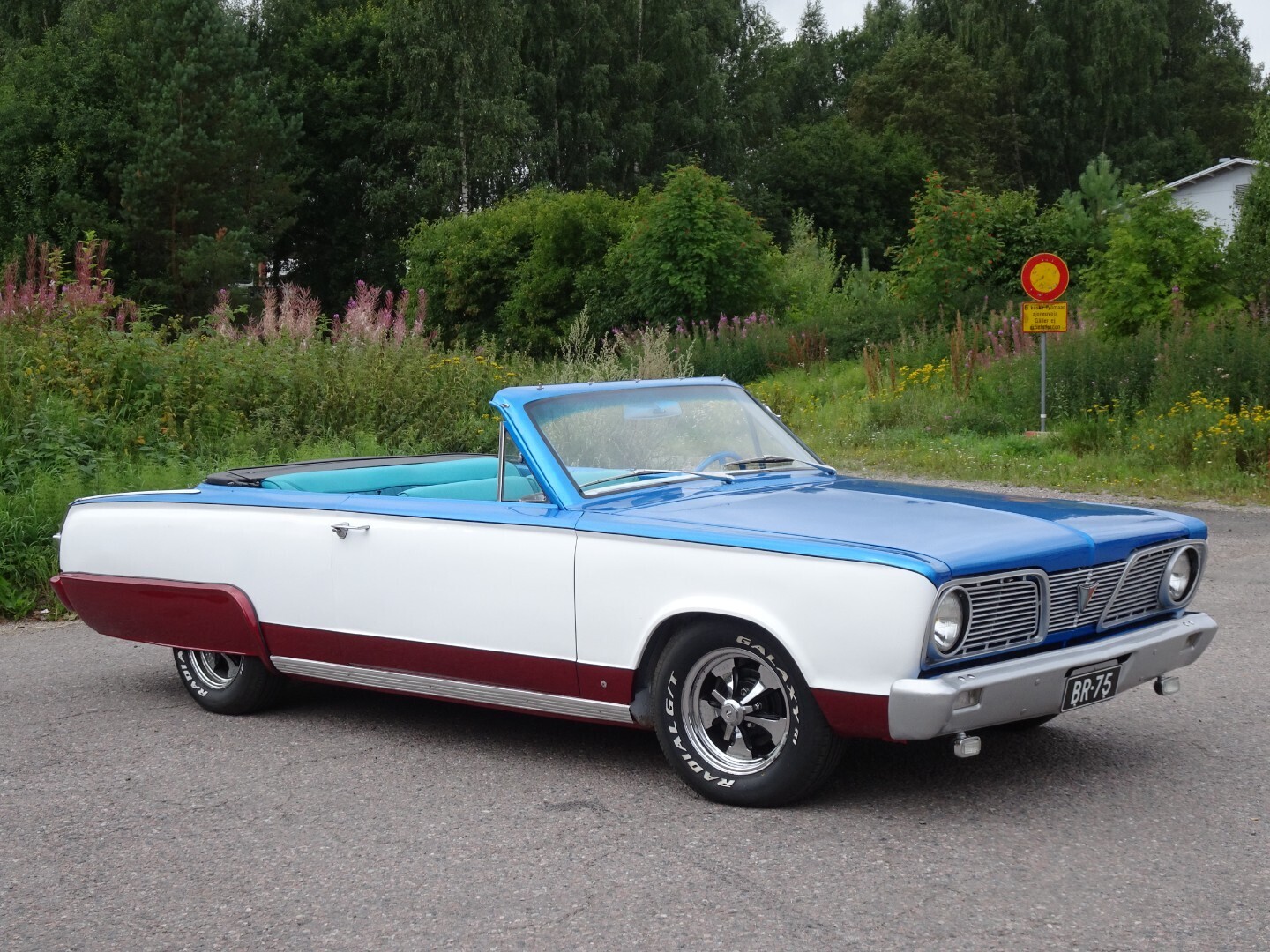 Plymouth Valiant