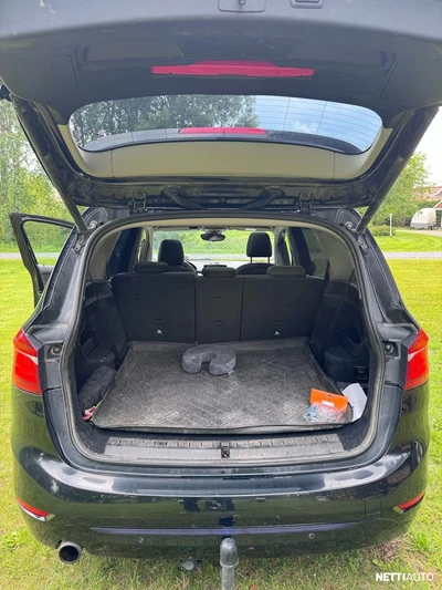 BMW 218 Gran Tourer 2016, photo 5/14