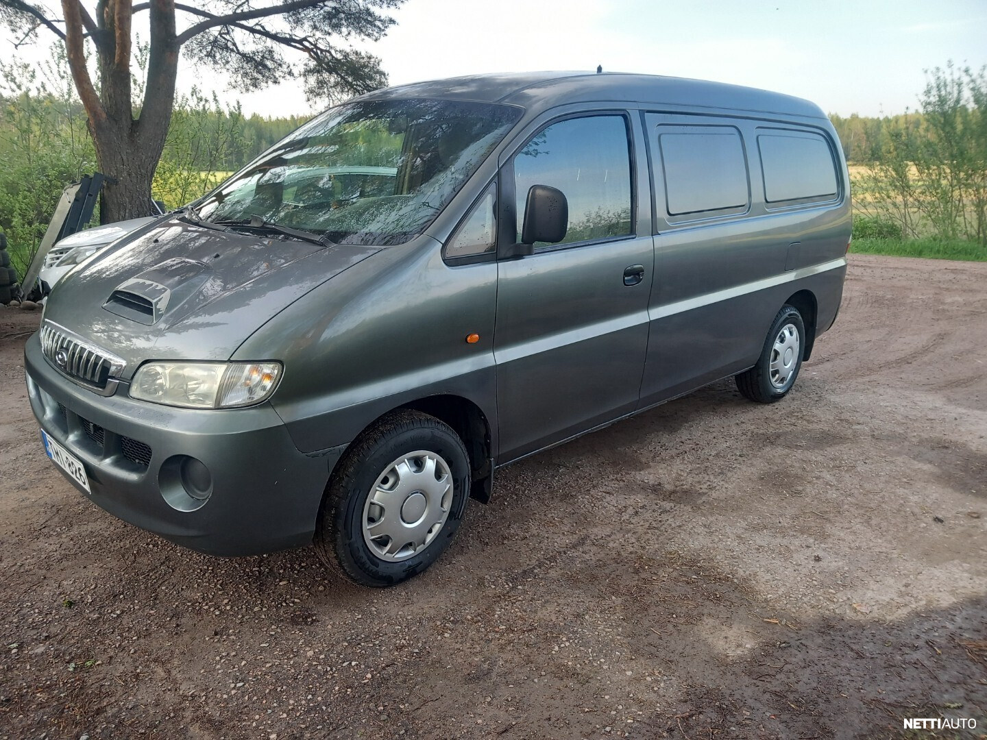 Hyundai H-1