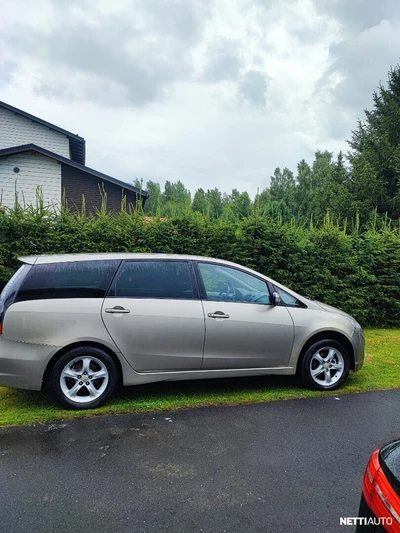 Mitsubishi Grandis 2007, photo 7/10