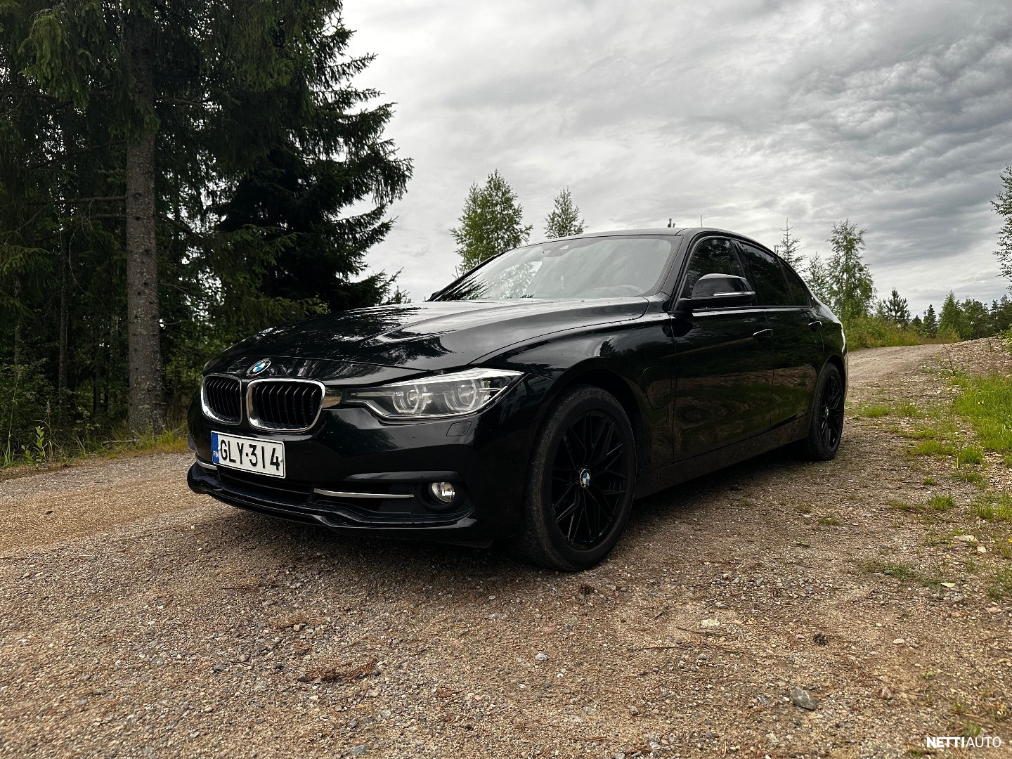 BMW 330