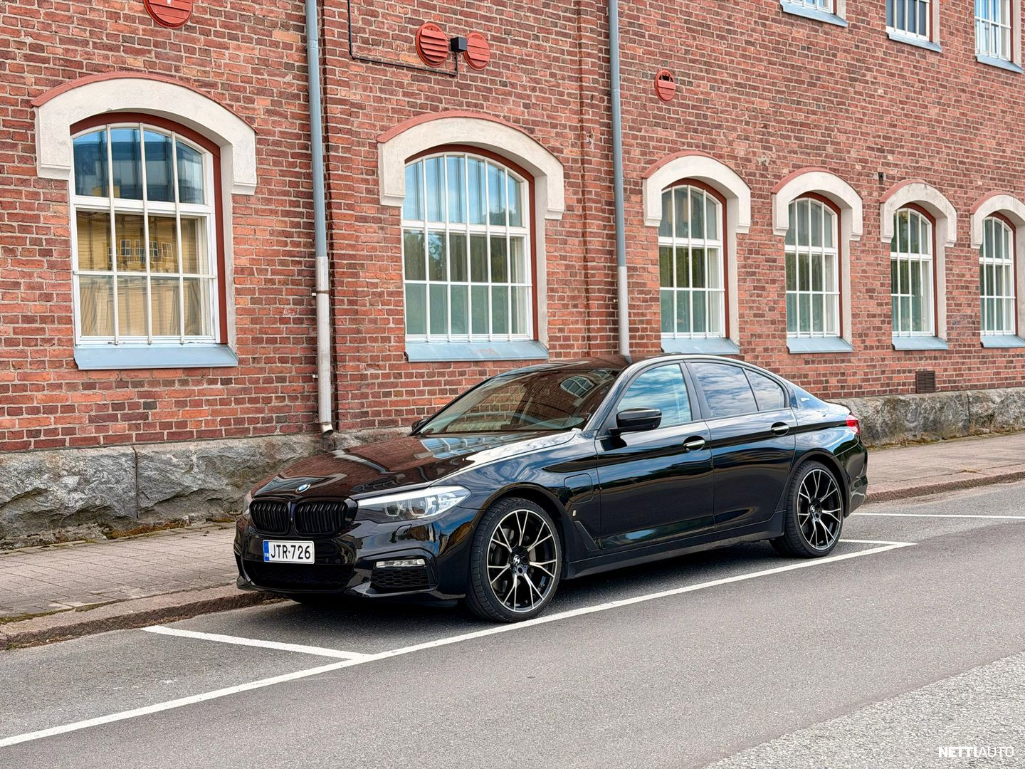 BMW 530