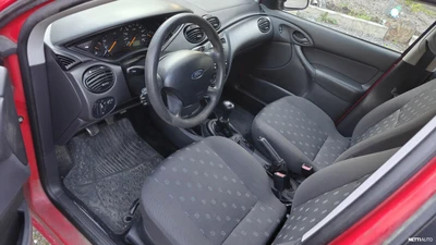 Ford Focus 2003, kuva 4/5
