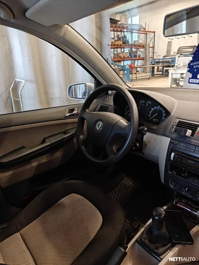 Skoda Fabia Combi 1,4 16 V Ambiente 2006, kuva 6/12