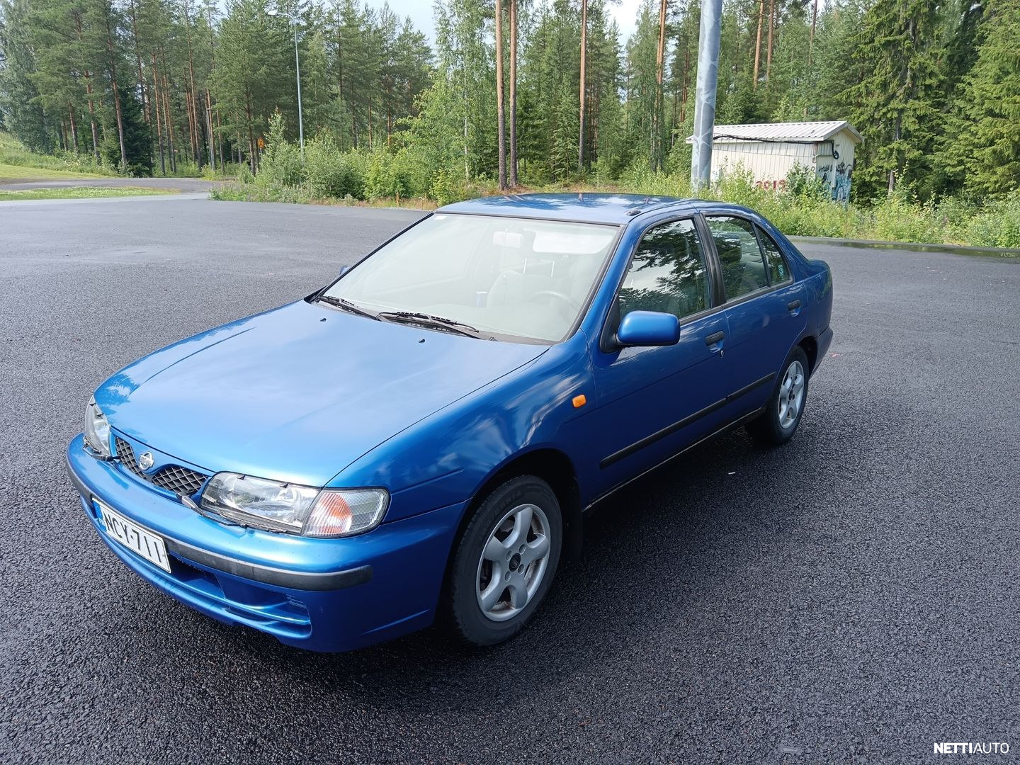 Nissan Almera